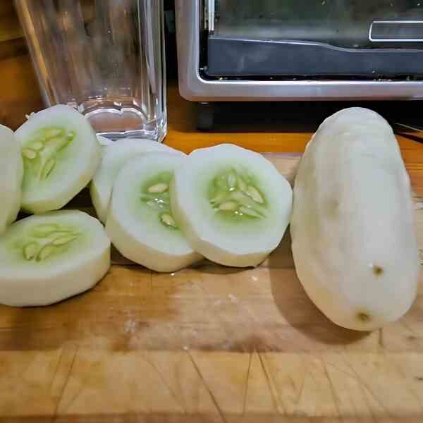 cucumber-long-white-seeds-1 cucumber-long-white-seeds-1