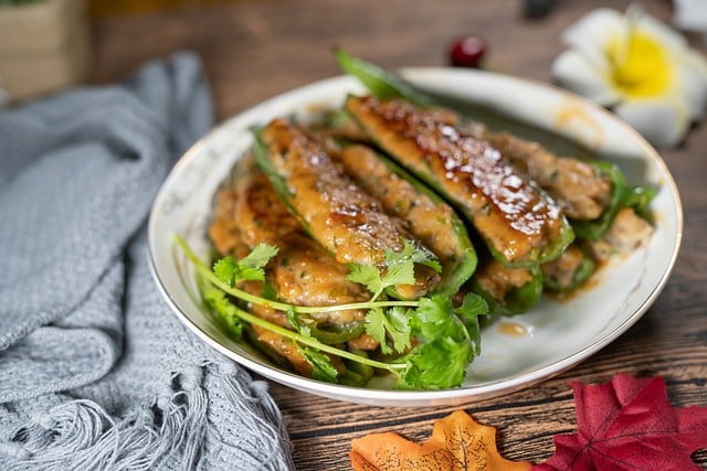 fried stuffed chili fish 4866591 640